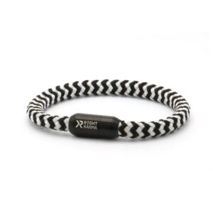 right-karma-Armband-Segeltau-schwarz-weiss-verschluss-schwarz-finish-flag-racing-team Accessoires für Motorsport Fans