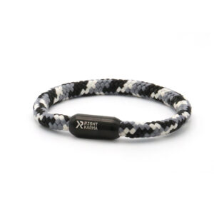 right-karma-Armband-Segeltau-schwarz-weiss-grau-verschluss-schwarz-digital-native-digital-world Accessoire für Damen und Herren